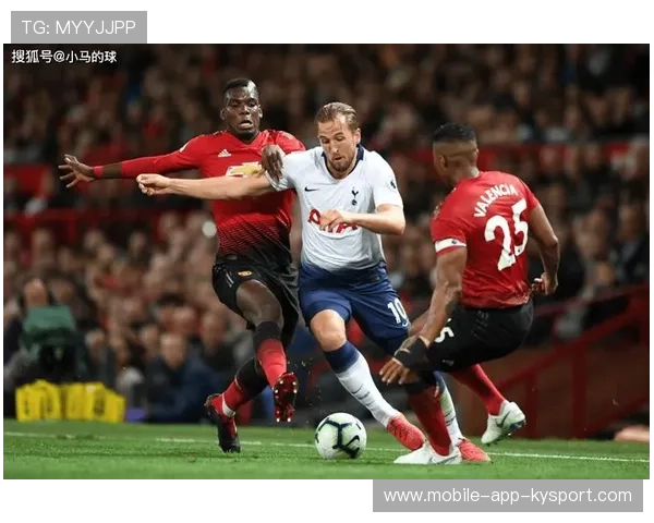 曼联争夺四强席位,紧盯热刺关键战 曼联争夺四强席位,紧盯热刺关键战